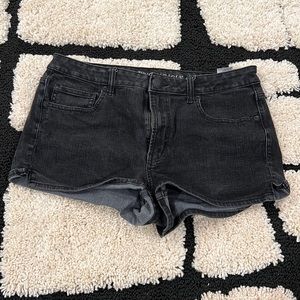 American Eagle black jean shorts
